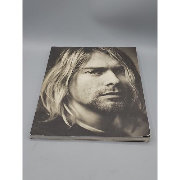 Kurt Cobain Rolling Stone COBAIN 1st Paperback Edition - Picture 6 of 16